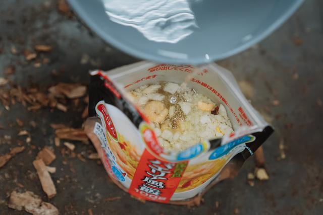 不用為登山帶什么吃的發(fā)愁,推薦即沖即食干燥飯（脫水米飯）