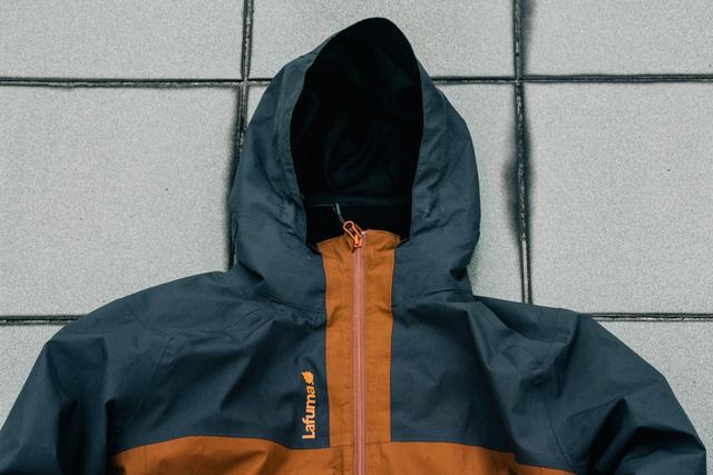 不準時的開箱,都市、旅行、郊山都能穿的Lafuma(樂飛葉)沖鋒衣