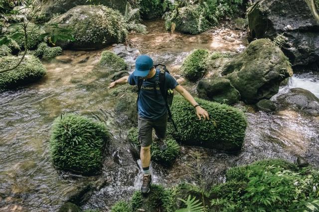 Columbia(哥倫比亞) 高幫防水徒步鞋,跋山涉水無所畏懼