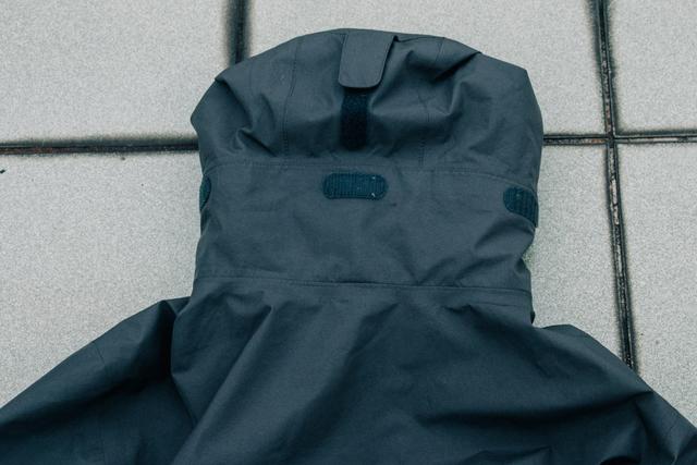 不準時的開箱,都市、旅行、郊山都能穿的Lafuma(樂飛葉)沖鋒衣