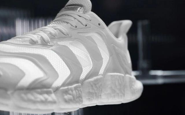 adidas推出全新CLIMACOOL系列跑鞋,夏日帶來清涼跑步體驗