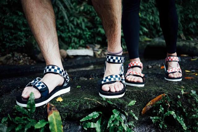 選擇適合自己的戶外涼鞋,TEVA、SUICOKE、CHACO、LUNA測試