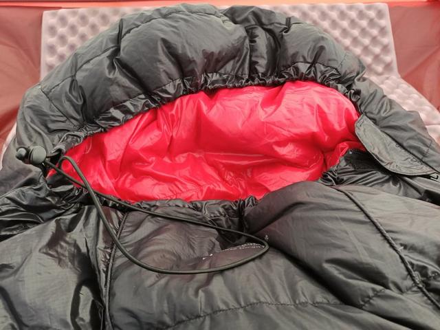 高山實測羽絨睡袋,這是一款收納小巧輕量化睡袋