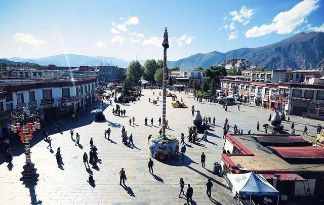 大昭寺與舊城區,每一個到拉薩旅游的人都會來的地方