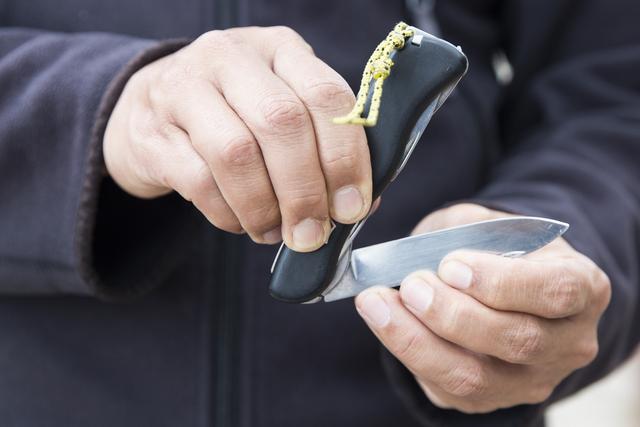 新手實用露營教學,3個使用瑞士軍刀的安全小習慣