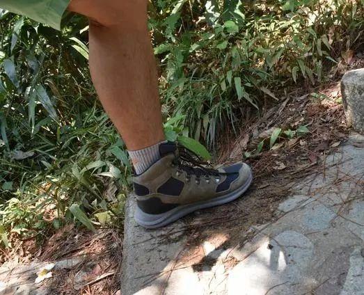 Merrell邁樂的登山鞋怎么樣?第一次穿出去測評會有什么驚喜?