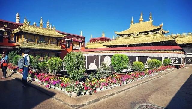 大昭寺與舊城區,每一個到拉薩旅游的人都會來的地方