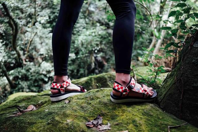 選擇適合自己的戶外涼鞋,TEVA、SUICOKE、CHACO、LUNA測試