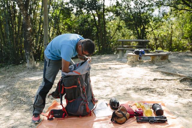 實(shí)用露營教學(xué),野外露營背包收納攻略