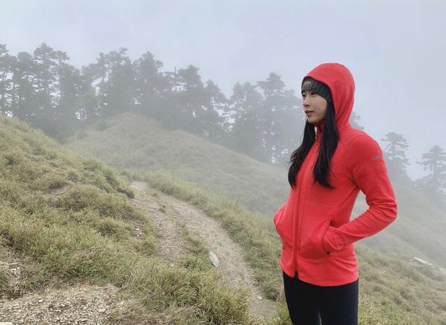 Icebreaker連帽羊毛外套評測,一穿就愛上的新西蘭戶外品牌 Icebreaker連帽羊毛外套評測,一穿就愛上的新西蘭戶外品牌