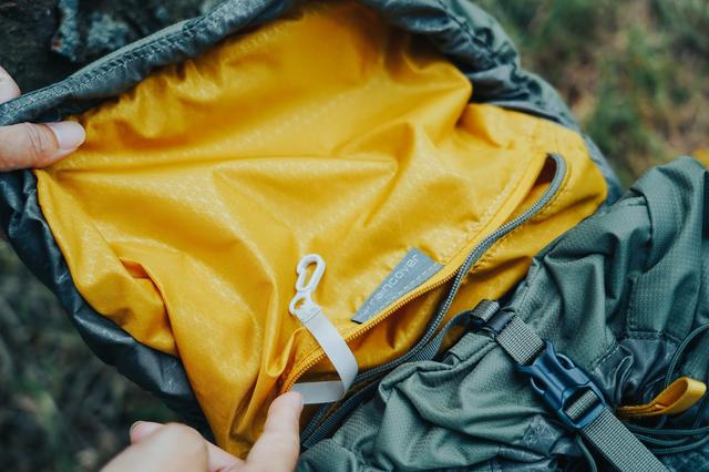 GREGORY(格里高利)新款背包開箱實測,兼具背負與輕量化的登山包