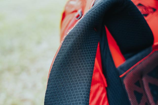 GREGORY(格里高利)新款背包開箱實測,兼具背負與輕量化的登山包