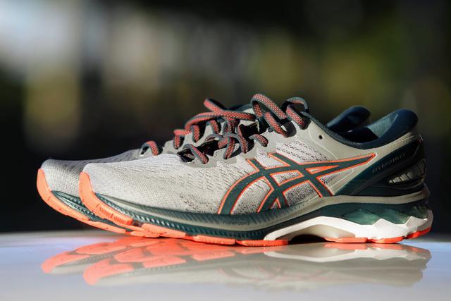 ASICS亞瑟士GEL-KAYANO 27跑鞋,讓你跑得更長久