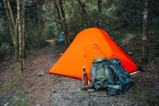 GREGORY(格里高利)新款背包開箱實測,兼具背負與輕量化的登山包