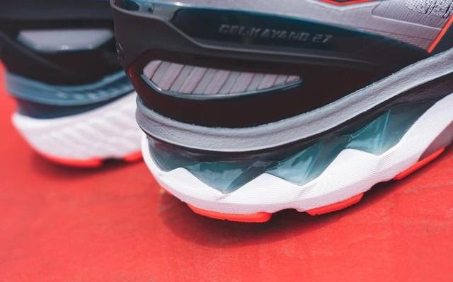 今天穿著剛買的ASICS亞瑟士GELKAYANO 27跑鞋實(shí)跑分享