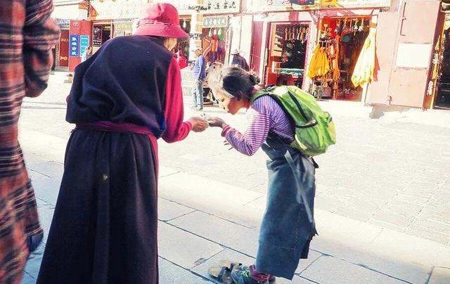 大昭寺與舊城區,每一個到拉薩旅游的人都會來的地方
