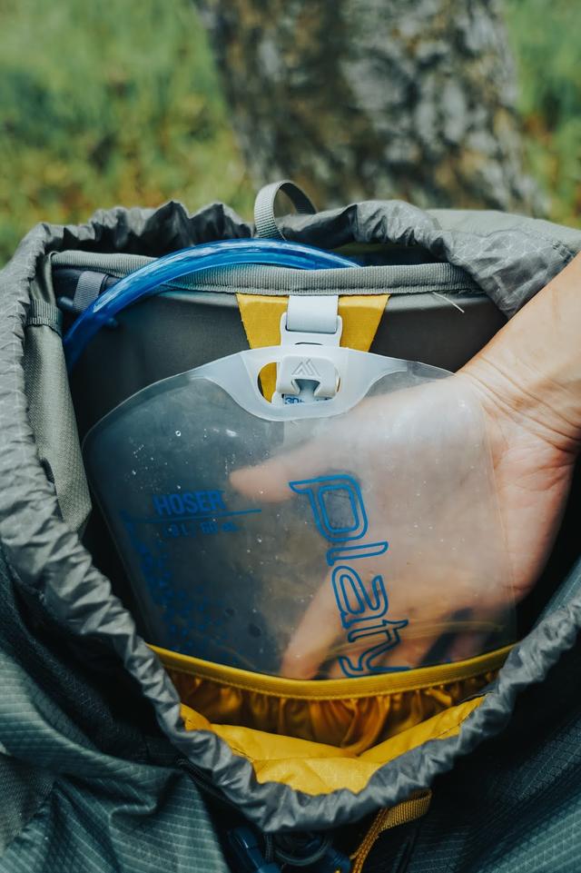 GREGORY(格里高利)新款背包開箱實測,兼具背負與輕量化的登山包