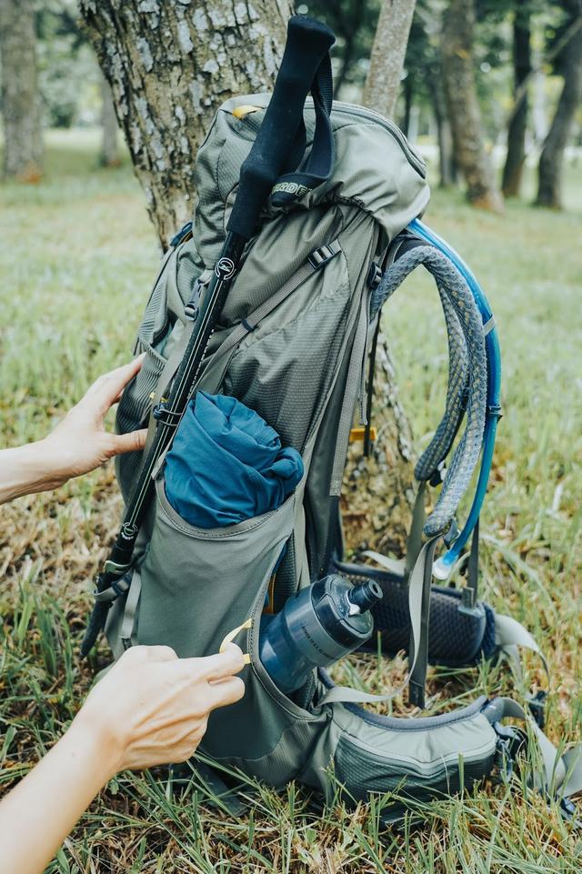 GREGORY(格里高利)新款背包開箱實測,兼具背負與輕量化的登山包