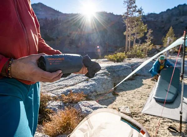 戶外徒步活動,選擇合適的輕量化裝備需要注意的