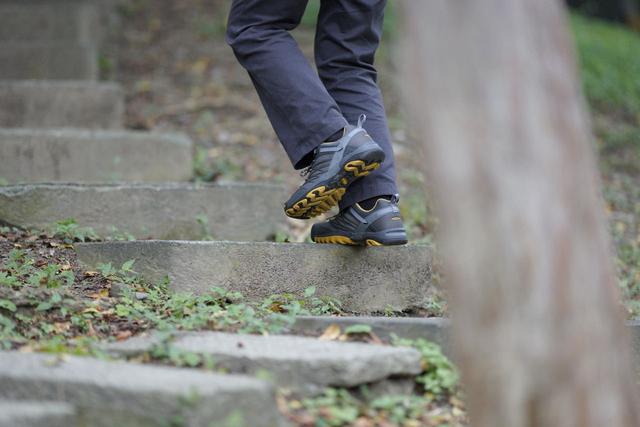 美國制造的人氣戶外休閑鞋品牌,KEEN防水透氣徒步登山鞋實測