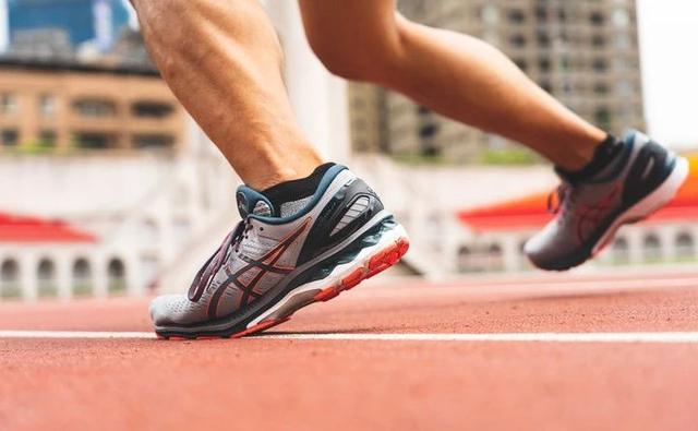 今天穿著剛買的ASICS亞瑟士GELKAYANO 27跑鞋實(shí)跑分享