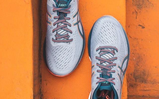 今天穿著剛買的ASICS亞瑟士GELKAYANO 27跑鞋實(shí)跑分享