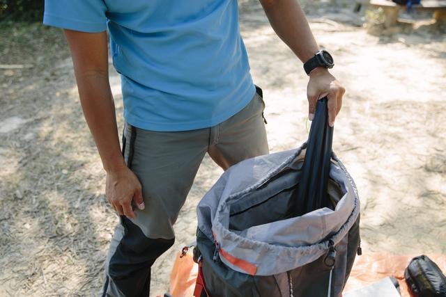 實(shí)用露營教學(xué),野外露營背包收納攻略