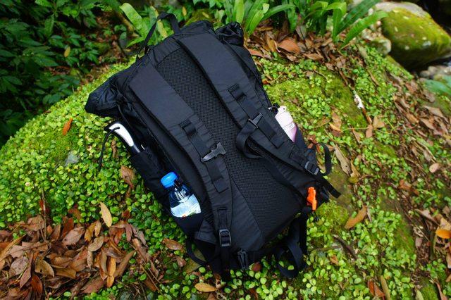 小眾日系戶(hù)外品牌山と道通勤背包開(kāi)箱,山系妹子常穿的品牌