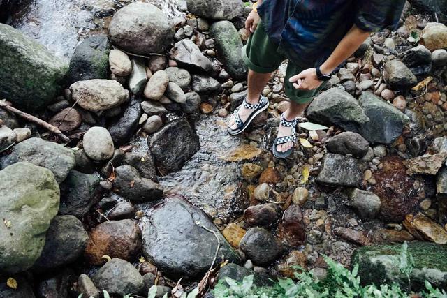 選擇適合自己的戶外涼鞋,TEVA、SUICOKE、CHACO、LUNA測試