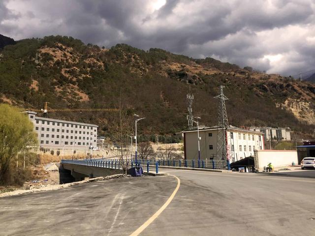 你一年四季云南值得去的景點,寫下這份虎跳峽徒步行程