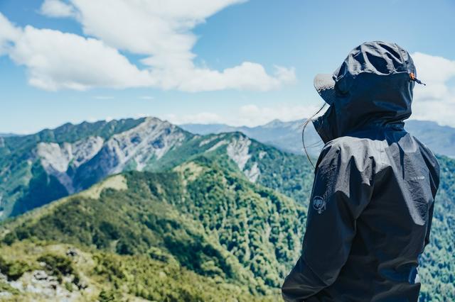野外徒步需要什么裝備?單日輕裝戶外裝備指南