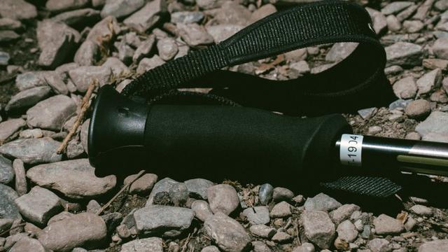 如何正確使用登山杖,登山杖挑選與使用方式