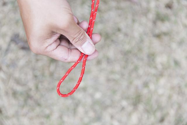實用野外露營教學,學會5種常用繩結從此露營不必怕