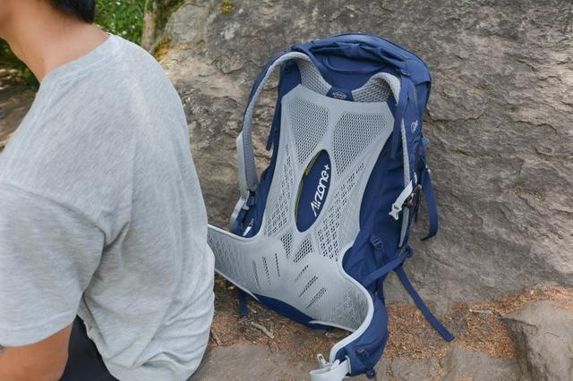 適合新手入門的一款登山背包,Lowe Alpine戶外背包測評