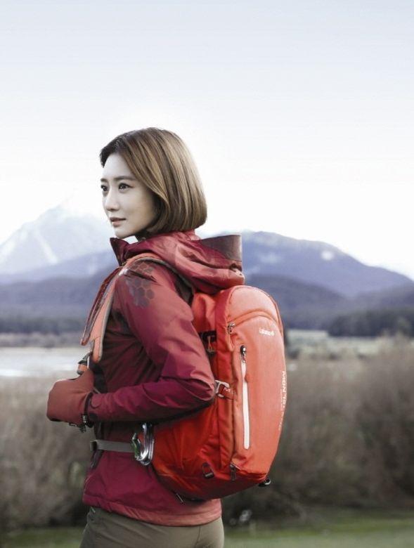 女生爬山穿什么衣服?7個必備的時尚裝束