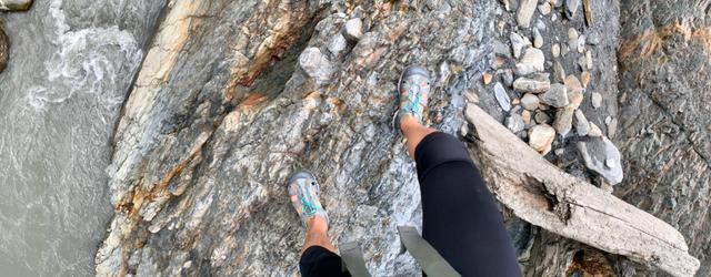 KEEN透氣舒適女生專屬溯溪涼鞋測評,夏日必備的戶外鞋