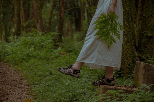 戶外涼鞋推薦KEEN Whisper溯溪鞋,輕量百搭戶外鞋