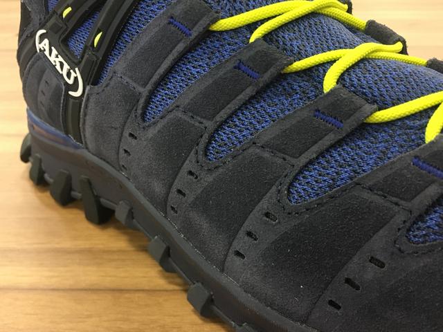 晚上去爬山,這些戶外裝備用品性能不能忽視