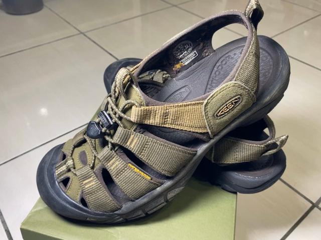 KEEN溯溪鞋測(cè)評(píng),戶外運(yùn)動(dòng)愛(ài)好者可能都穿過(guò)的戶外涼鞋