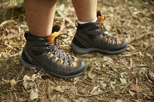 老手菜鳥都適合的登山鞋,Caravan登山鞋實測