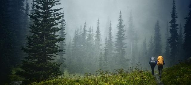 請問這款背包防水嗎?關于防水背包你該知道的事