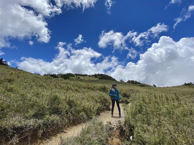 小眾戶外品牌Rab連帽防水外套測評,適合春夏使用的輕量沖鋒衣