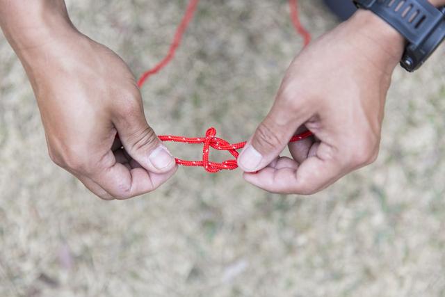 實用野外露營教學,學會5種常用繩結從此露營不必怕