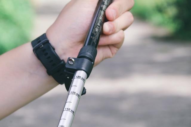 如何正確使用登山杖,登山杖挑選與使用方式