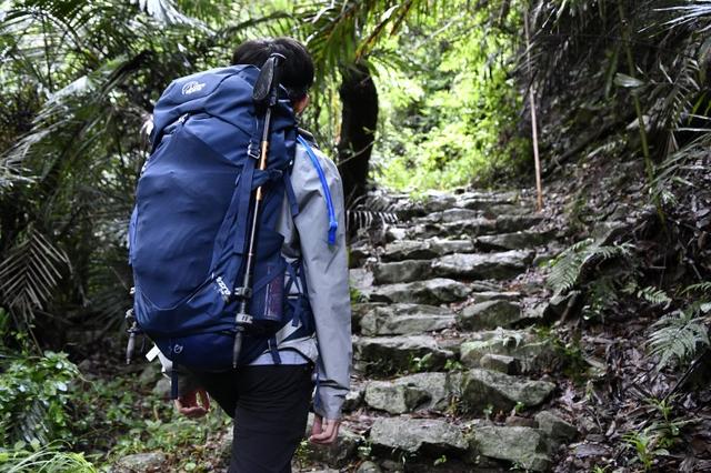 適合新手入門的一款登山背包,Lowe Alpine戶外背包測評