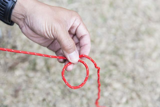 實用野外露營教學,學會5種常用繩結從此露營不必怕