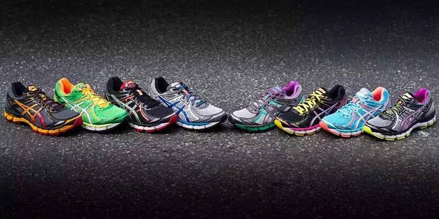 一雙跑鞋可以穿多久?談?wù)勁苄膲勖透鼡Q