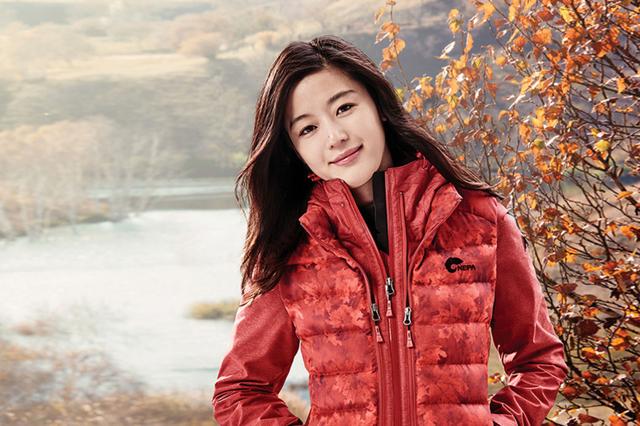 女生爬山穿什么衣服?7個必備的時尚裝束