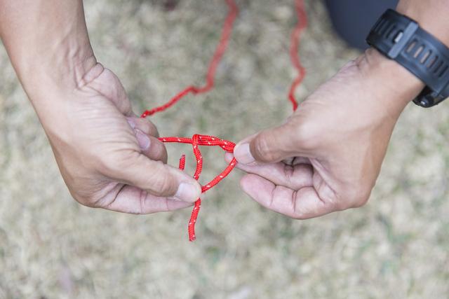實用野外露營教學,學會5種常用繩結從此露營不必怕