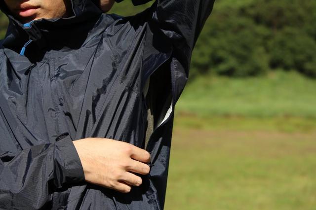 山浩Mountain Hardwear沖鋒衣和沖鋒褲實測,陪你走濕路